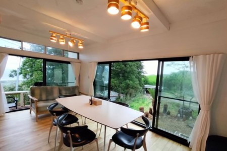 光の入るリビング