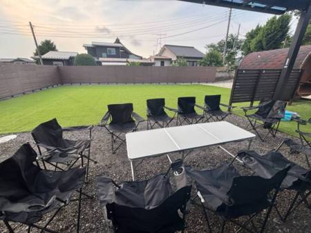 15人で囲んでも楽々!